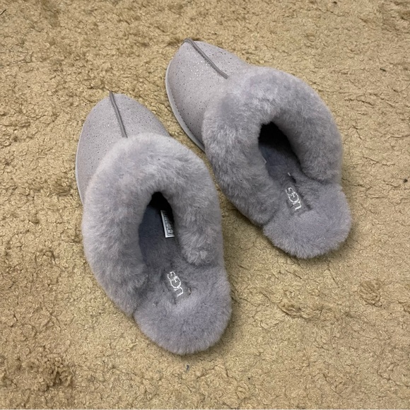 🎉HP🎉 BNWOT Ugg Women’s Scuffette II Metallic Spots - Picture 2 of 8